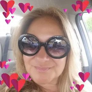 Meet your Posher, Ketty